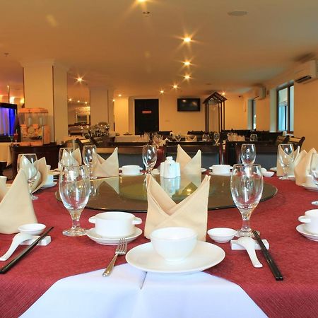Cardamom Hotel & Apartment Phnom Penh Bagian luar foto