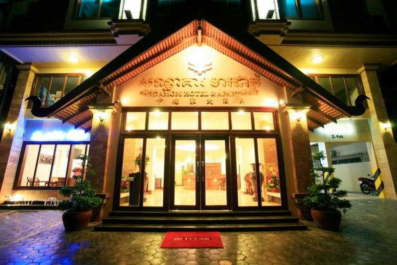 Cardamom Hotel & Apartment Phnom Penh Bagian luar foto