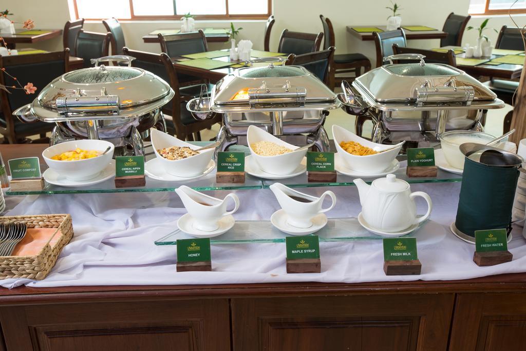 Cardamom Hotel & Apartment Phnom Penh Bagian luar foto
