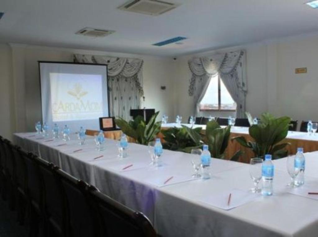 Cardamom Hotel & Apartment Phnom Penh Bagian luar foto