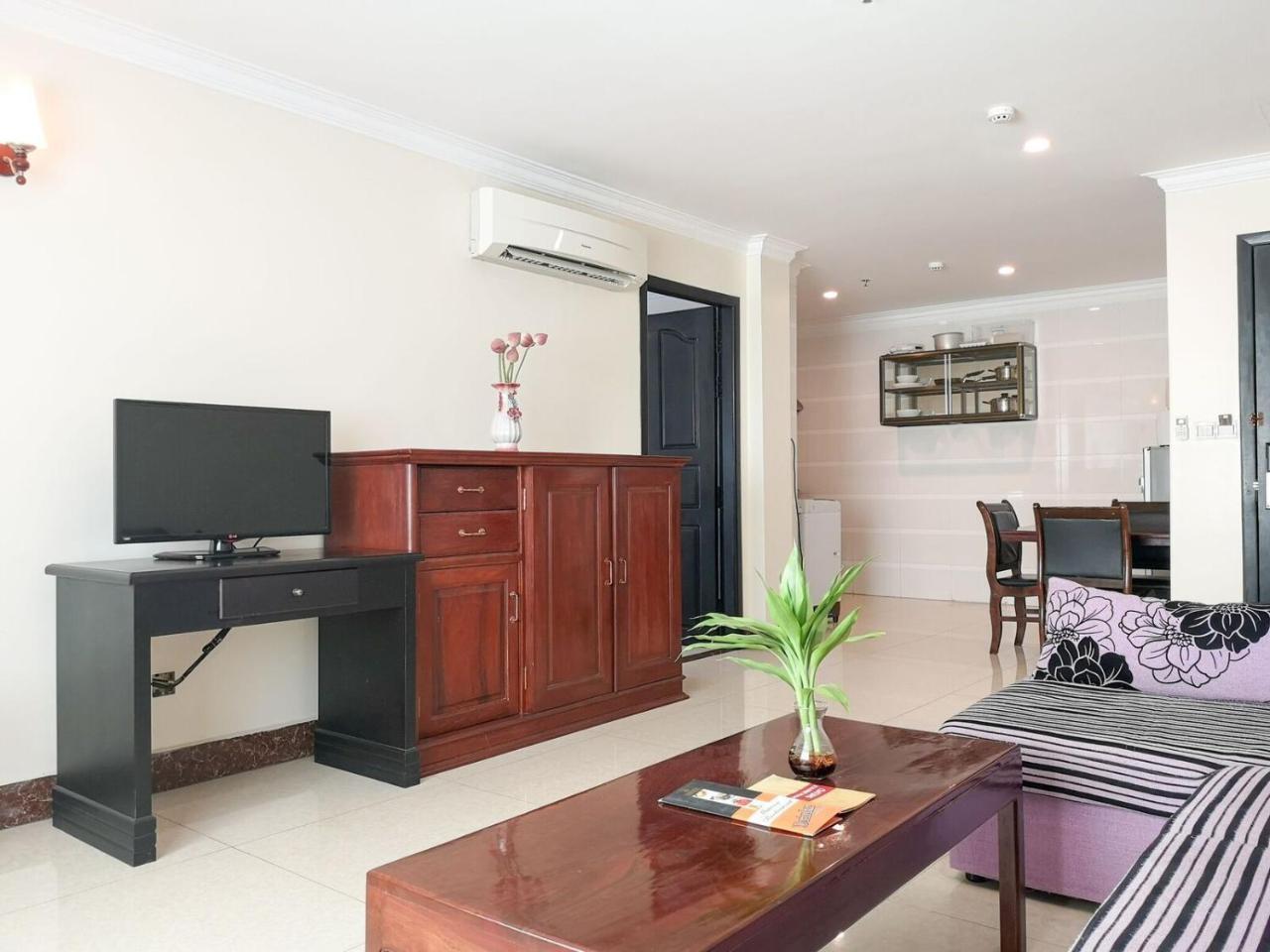 Cardamom Hotel & Apartment Phnom Penh Bagian luar foto